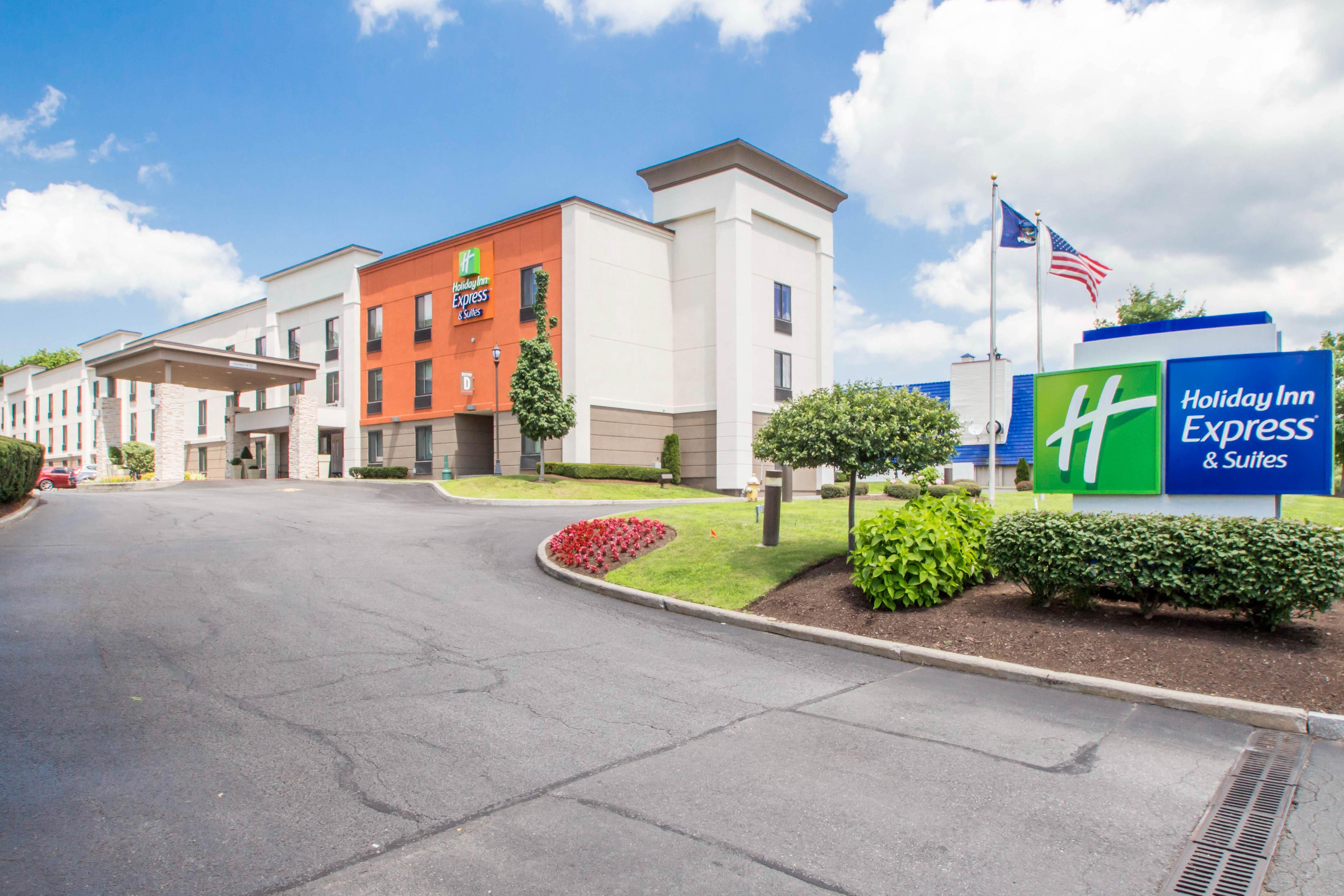 Holiday Inn Express & Suites - Albany Airport - Wolf Road By Ihg Exterior photo